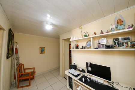 Casa à venda com 89m², 3 quartos e 3 vagas Casa à venda com 89m², 3 quartos e 3 vagasEscritório
