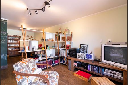 Casa à venda com 391m², 3 quartos e 5 vagasEscritório