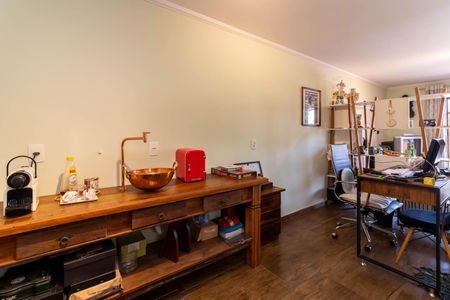 Casa à venda com 391m², 3 quartos e 5 vagasEscritório