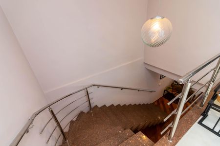 Casa à venda com 391m², 3 quartos e 5 vagasHall dos Quartos - Escada