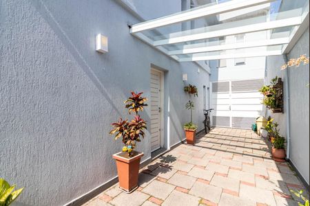 Casa à venda com 391m², 3 quartos e 5 vagasCorredor Lateral