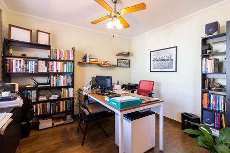 Casa à venda com 391m², 3 quartos e 5 vagasEscritório