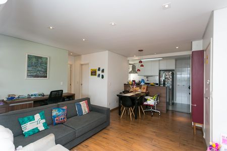 Apartamento à venda com 84m², 2 quartos e 2 vagasSala