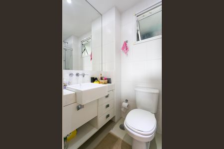 Apartamento à venda com 84m², 2 quartos e 2 vagasBanheiro