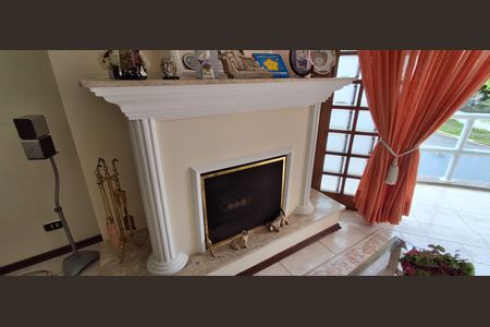 Casa à venda com 350m², 4 quartos e 4 vagasSala suíte Master