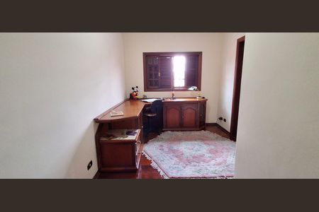 Casa à venda com 350m², 4 quartos e 4 vagasSuíte 2