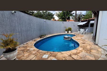Casa à venda com 350m², 4 quartos e 4 vagasQuintal