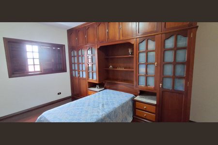 Casa à venda com 350m², 4 quartos e 4 vagasSuíte 1