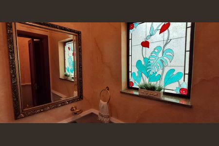 Casa à venda com 350m², 4 quartos e 4 vagasLavabo