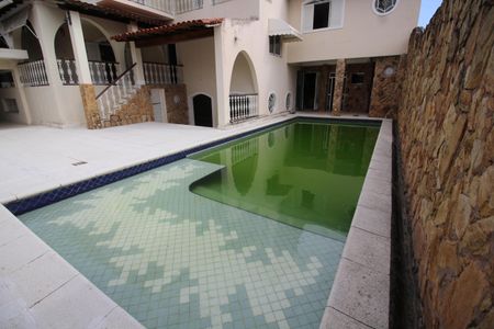 Casa de condomínio à venda com 467m², 6 quartos e 4 vagasPiscina