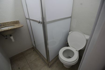 Casa de condomínio à venda com 467m², 6 quartos e 4 vagasBanheiro de Serviço