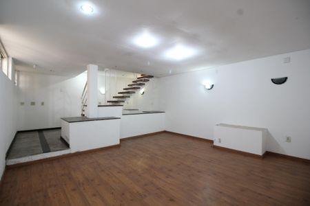 Casa de condomínio à venda com 467m², 6 quartos e 4 vagasSala 3