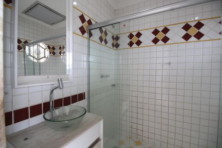 Casa de condomínio à venda com 467m², 6 quartos e 4 vagasQuarto 4 - Banheiro da Suíte