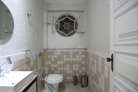 Casa de condomínio à venda com 467m², 6 quartos e 4 vagasLavabo 1