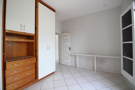 Casa de condomínio à venda com 467m², 6 quartos e 4 vagasQuarto 2