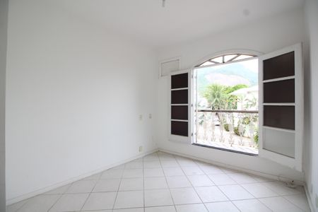 Casa de condomínio à venda com 467m², 6 quartos e 4 vagasQuarto 1