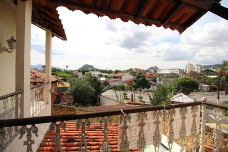 Casa de condomínio à venda com 467m², 6 quartos e 4 vagasQuarto 4 - Varanda/Vista da Suíte