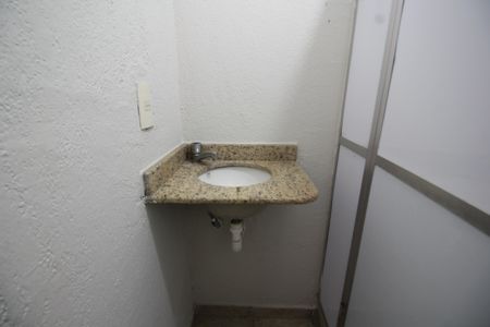 Casa de condomínio à venda com 467m², 6 quartos e 4 vagasBanheiro de Serviço