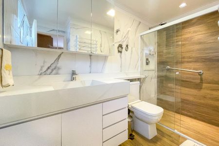 Apartamento para alugar com 113m², 2 quartos e 1 vaga Apartamento para alugar com 113m², 2 quartos e 1 vagaBanheiro da Suíte