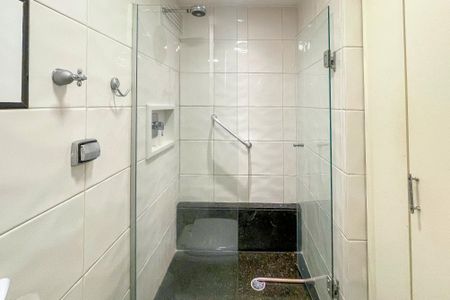 Apartamento para alugar com 113m², 2 quartos e 1 vaga Apartamento para alugar com 113m², 2 quartos e 1 vagaBanheiro