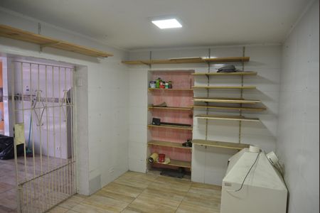 Casa à venda com 380m², 5 quartos e 2 vagasDespensa