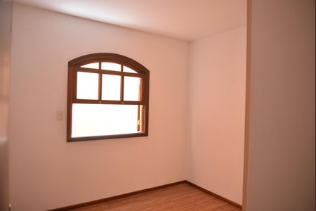 Casa à venda com 380m², 5 quartos e 2 vagasQuarto