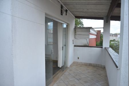 Casa à venda com 380m², 5 quartos e 2 vagasCorredor