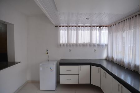 Casa à venda com 380m², 5 quartos e 2 vagascozinha 2