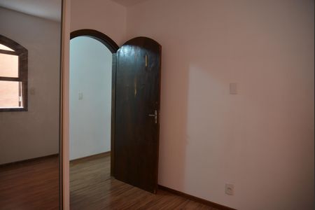 Casa à venda com 380m², 5 quartos e 2 vagasQuarto