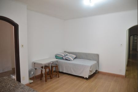 Casa à venda com 380m², 5 quartos e 2 vagasQuarto 5