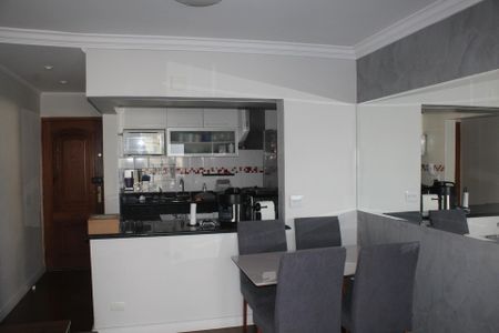 Apartamento à venda com 76m², 2 quartos e 2 vagasSala