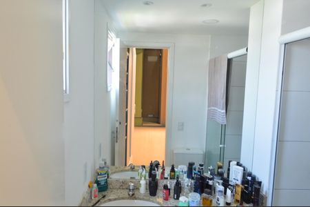 Apartamento à venda com 72m², 3 quartos e 1 vaga Apartamento à venda com 72m², 3 quartos e 1 vagaBanheiro da Suíte
