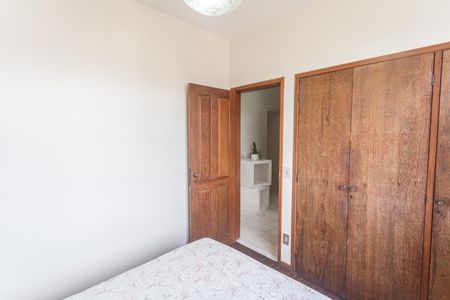 Apartamento à venda com 140m², 4 quartos e 2 vagasQuarto 2