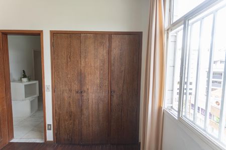 Apartamento à venda com 140m², 4 quartos e 2 vagasQuarto 2