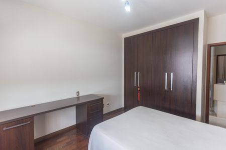 Apartamento à venda com 140m², 4 quartos e 2 vagasSuíte