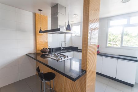 Apartamento à venda com 140m², 4 quartos e 2 vagasCozinha