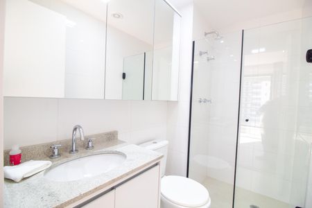 Studio para alugar com 36m², 1 quarto e 1 vaga Studio para alugar com 36m², 1 quarto e 1 vagaBanheiro