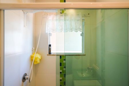 Casa à venda com 465m², 3 quartos e 7 vagasBanheiro da suíte 2