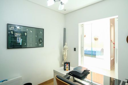 Casa à venda com 465m², 3 quartos e 7 vagasEscritório