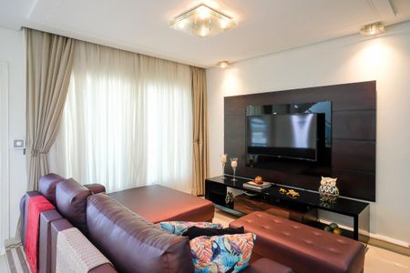 Casa à venda com 465m², 3 quartos e 7 vagasSala