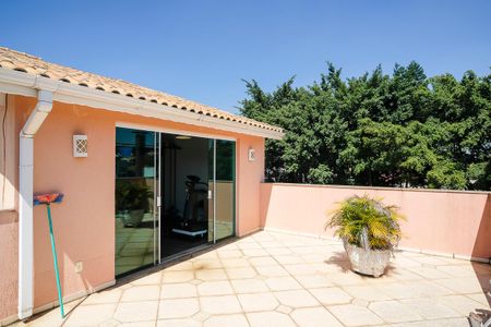 Casa à venda com 465m², 3 quartos e 7 vagasVaranda
