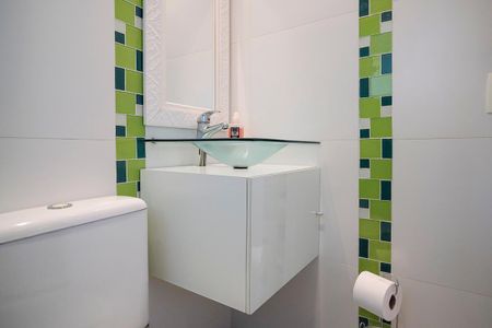 Casa à venda com 465m², 3 quartos e 7 vagasBanheiro da suíte 2