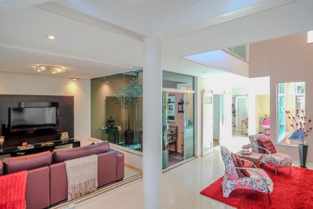 Casa à venda com 465m², 3 quartos e 7 vagasSala