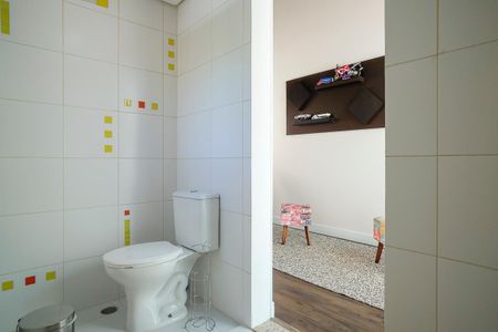 Casa à venda com 465m², 3 quartos e 7 vagasAcademia - Banheiro