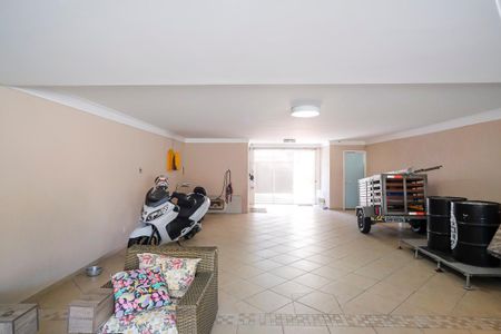 Casa à venda com 465m², 3 quartos e 7 vagasGaragem e área de lazer