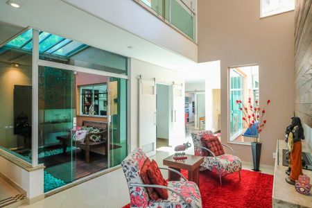 Casa à venda com 465m², 3 quartos e 7 vagasSala