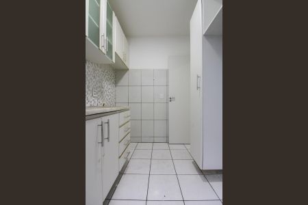 Apartamento para alugar com 50m², 2 quartos e 1 vaga Apartamento para alugar com 50m², 2 quartos e 1 vagaCozinha e Área de Serviço