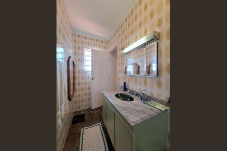 Casa à venda com 167m², 3 quartos e 1 vagaBanheiro Quarto 1