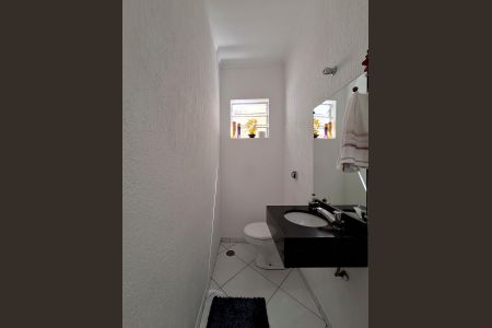 Casa à venda com 167m², 3 quartos e 1 vagaLavabo