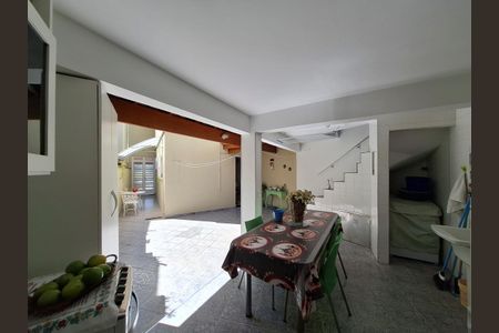 Casa à venda com 167m², 3 quartos e 1 vagaÁrea de Serviço